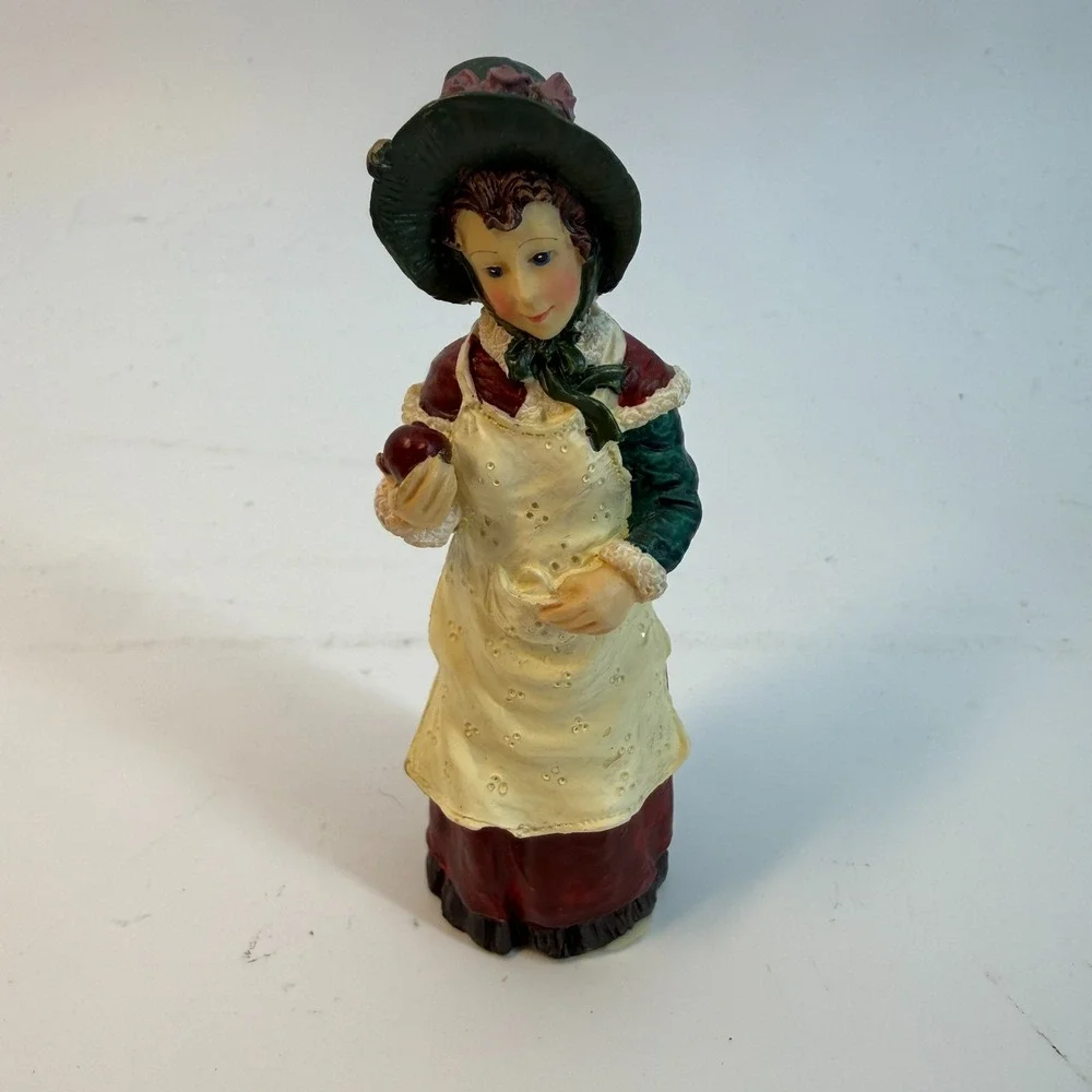Mervyns? Village Square Christmas Figurine Women w‎ Apron Apple Green Hat